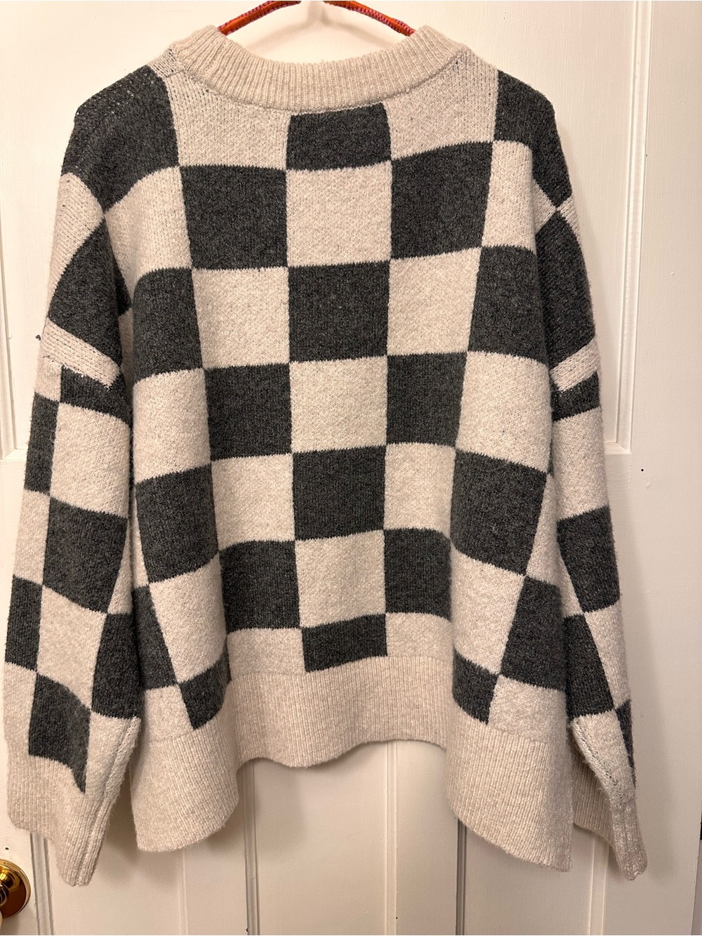 ⭐️ moon & madison XL Slight Crop Checkerboard Crewneck Sweater - Black & Cream - Picture 6 of 6